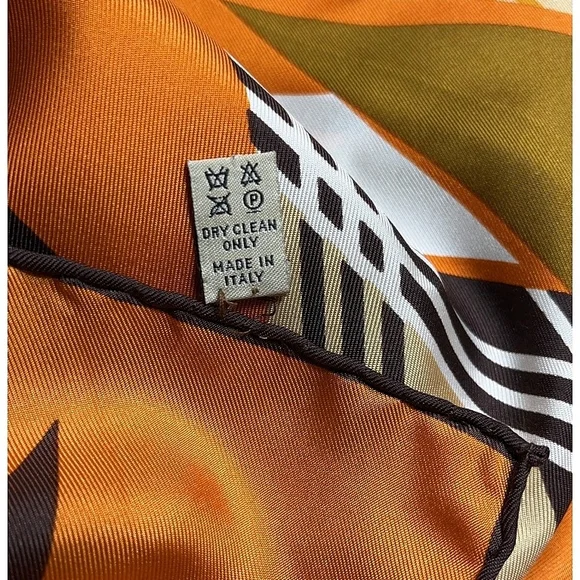 NWT BURBERRY 100% Silk Scarf Orange Retro Pattern - Picture 11 of 11